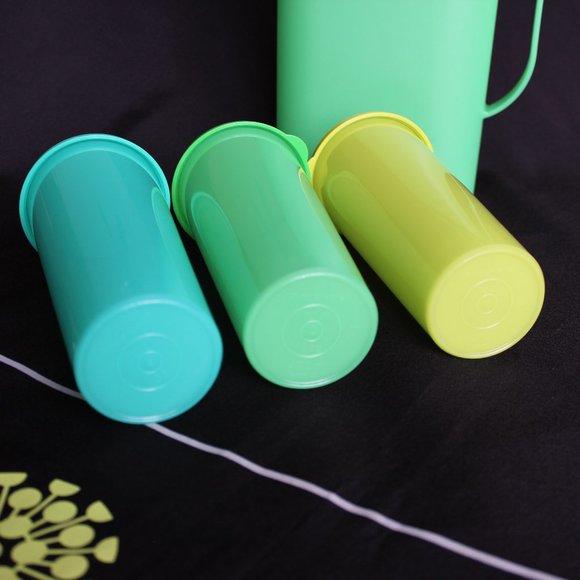NEW - TUPPERWARE Beverage Set - Picture 5 of 5